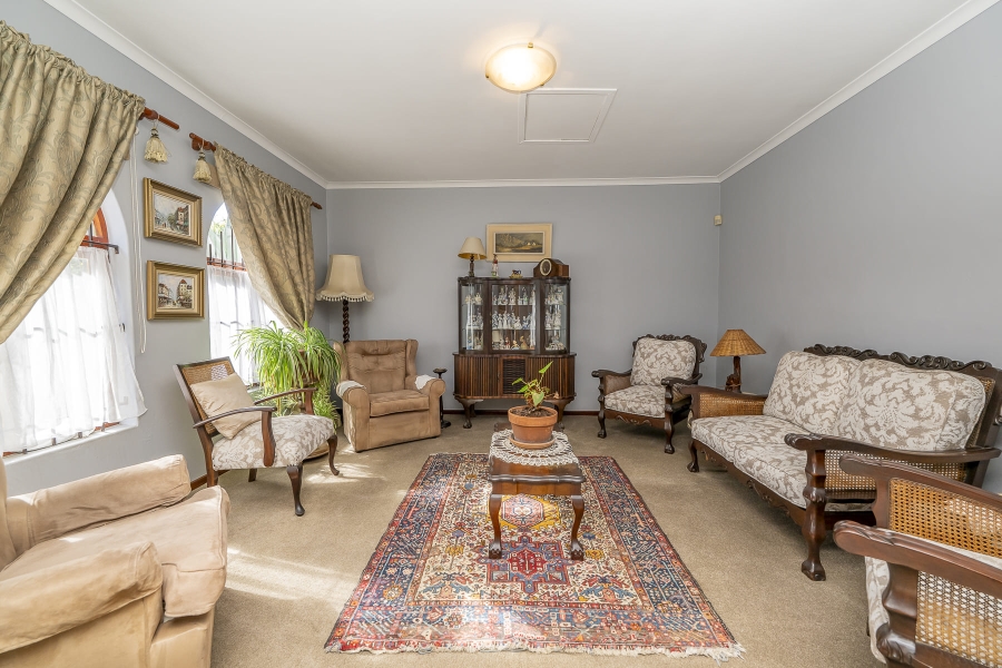 4 Bedroom Property for Sale in Protea Heights Western Cape